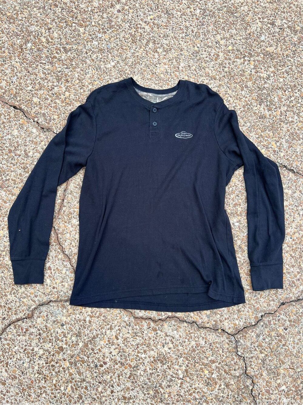 Realtree Men’s Long Sleeve Henley Thermal Black Shirt XL